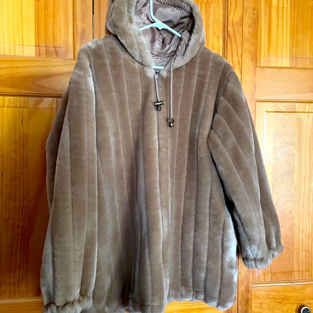COPY - Size M Faux fur reversible jacket